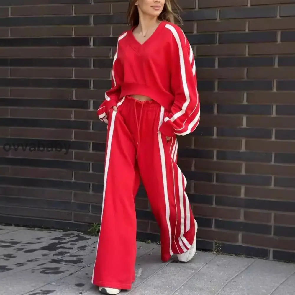 2-teiliges Set: Sweatshirt mit V-Ausschnitt und Hose mit weitem Bein Rot / S Zweiteilige Sets