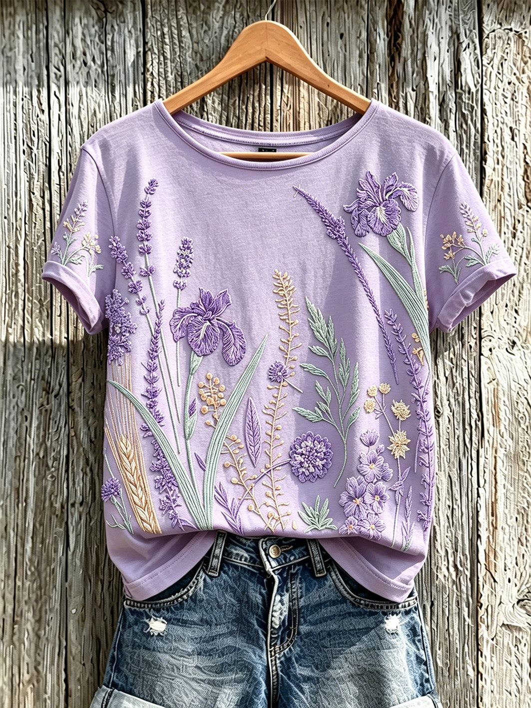 Bedrucktes lässiges T-Shirt mit lila Pflanzen blumen muster für Frauen