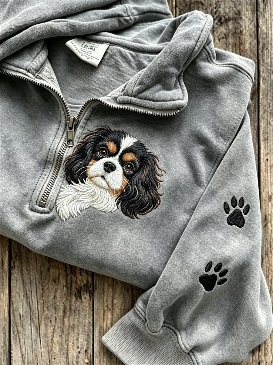 Damen-Sweatshirt mit Reißverschluss, Aufdruck von King-Charles-Spaniel und Pfotenabdrücken