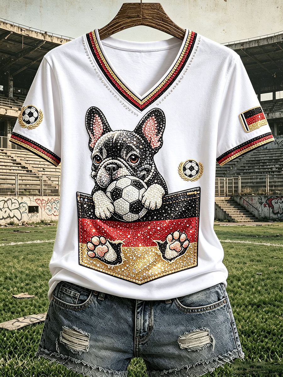 Damenweißes, lässiges V-Ausschnitt-T-Shirt mit niedlichem deutschen Fußball-Welpen-Print