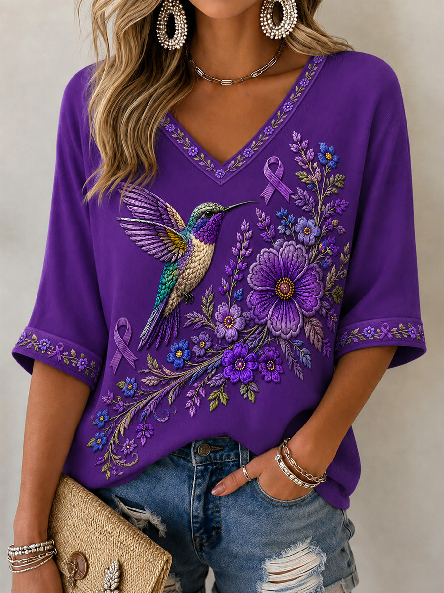 Damen-T-Shirt mit violetter Blumen- und Kolibri-Print-Aufschrift zur Sensibilisierung für Alzheimer, V-Ausschnitt