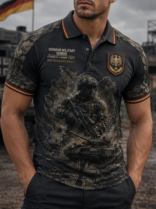 Herren-Poloshirt mit kurzen Ärmeln und militärischem Camouflage-Print