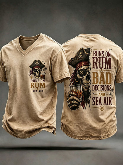 Herren-T-Shirts mit dem Aufdruck „Läuft auf Rum, schlechten Entscheidungen und Seeluft“