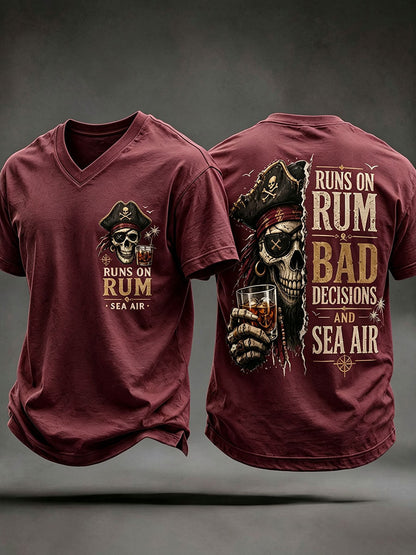 Herren-T-Shirts mit dem Aufdruck „Läuft auf Rum, schlechten Entscheidungen und Seeluft“