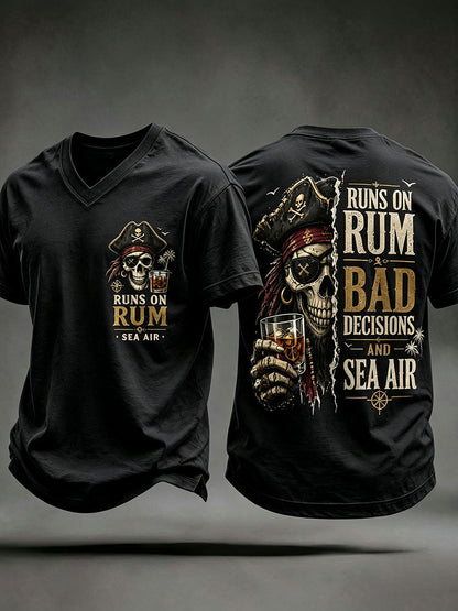 Herren-T-Shirts mit dem Aufdruck „Läuft auf Rum, schlechten Entscheidungen und Seeluft“