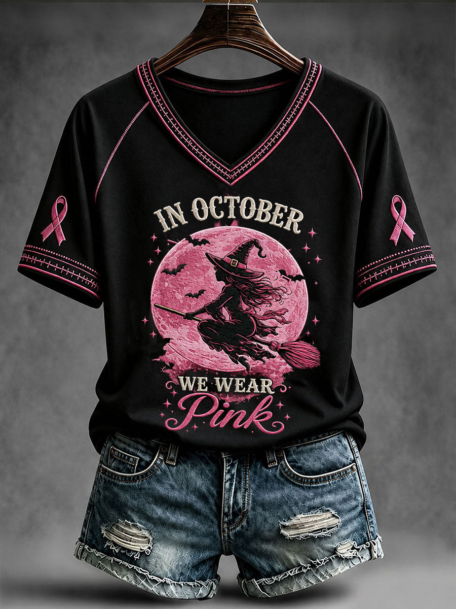 Frauen im Oktober Wir tragen Rosa Hexe T-Shirt mit V-Ausschnitt