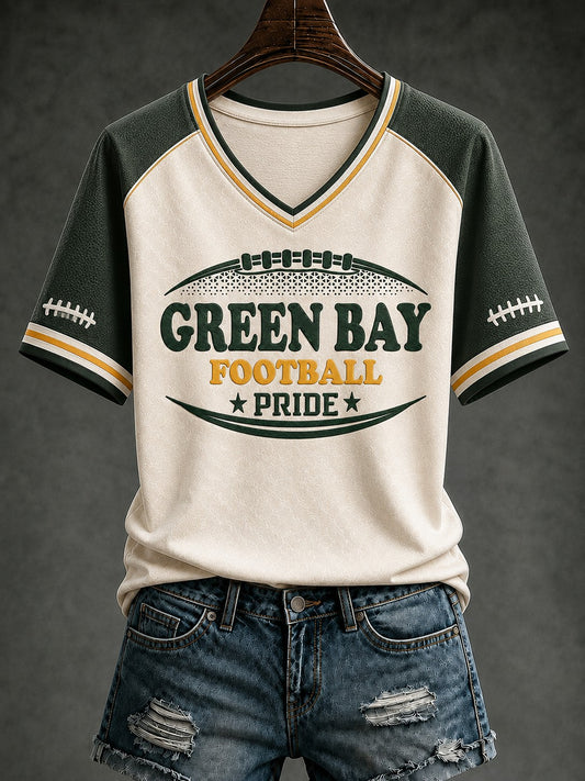 Damen-T-Shirt mit V-Ausschnitt und Green-Bay-Football-Print in Grün