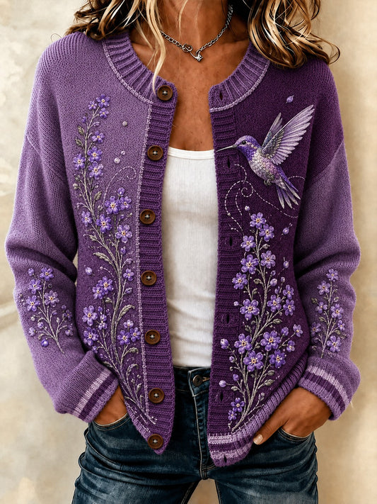 Kuscheliger Damen-Strickcardigan mit Blumenmuster zur Aufklärung über die Alzheimer-Krankheit bei Frauen