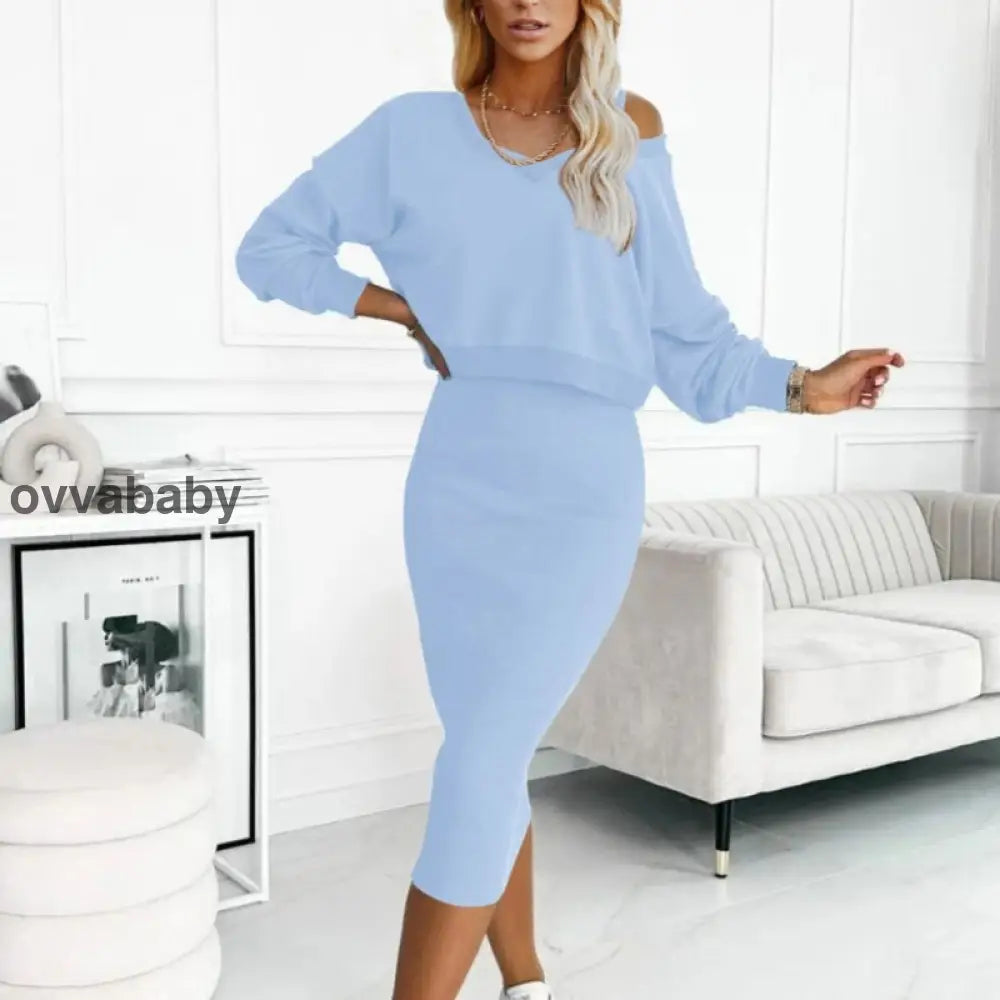 Zweiteiliges Damen-Set aus ärmellosem Kleid und lockerem Pullover mit V-Ausschnitt Blau / S/EU 36 Zweiteilige Sets